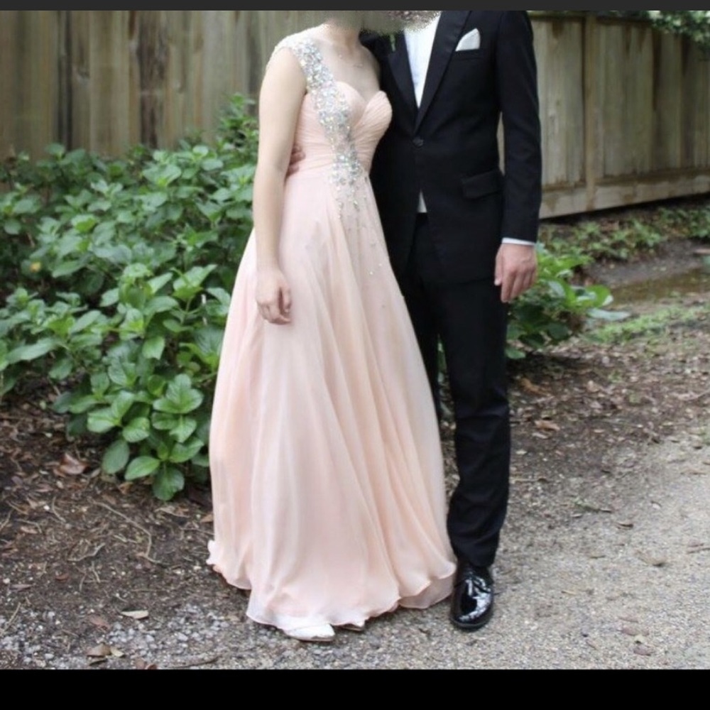 Blush brand prom dress